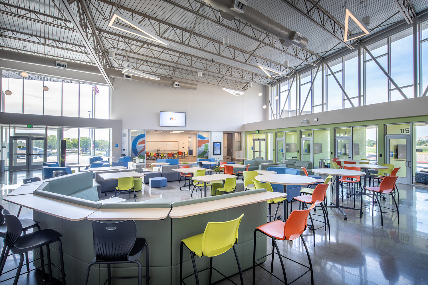 67dc8c5b03f8e9d35feeaa0d_OTECH HS Thunderdome 3